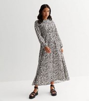 New Look Petite Brown Abstract Print High Neck Long Sleeve Midaxi Dress